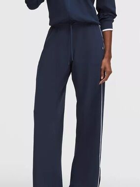 Lululemon – Court Rival wide-leg track pant (stitched logo)